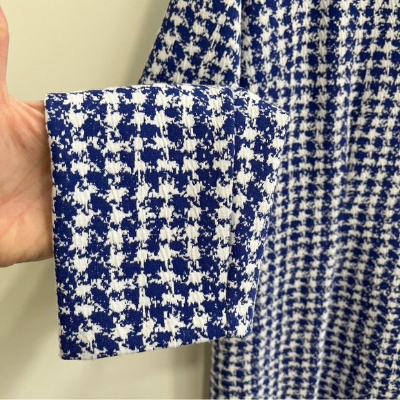 Tyler Boe Constance blue white etched houndstooth sheath dress ruffle neckline - Picture 6 of 11